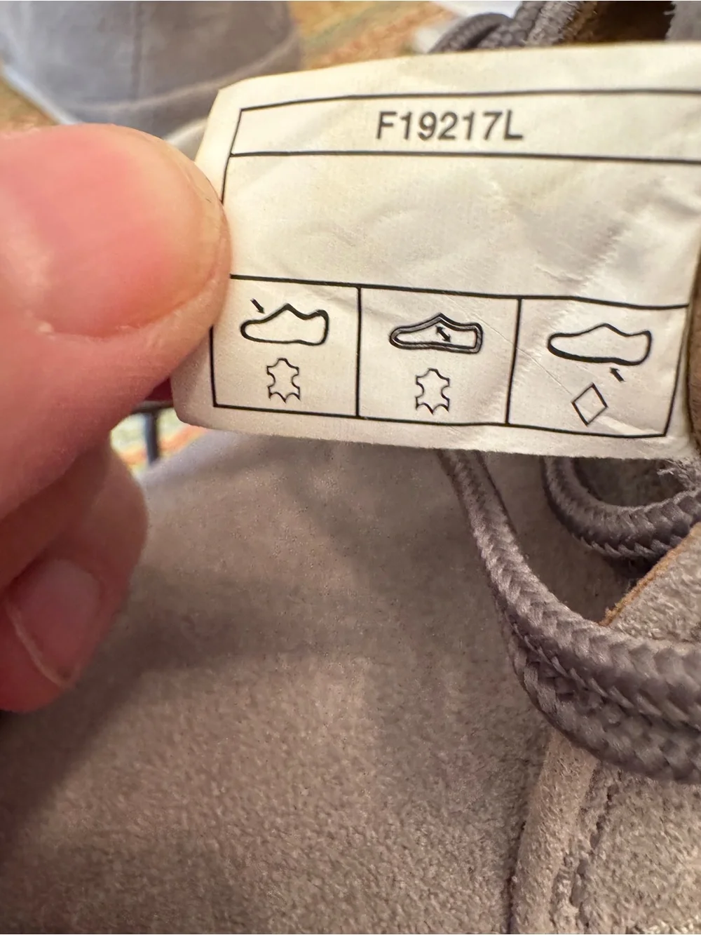 UGG Cali Chukka Suede Ankle Boots Gray Size 7.5 Casual